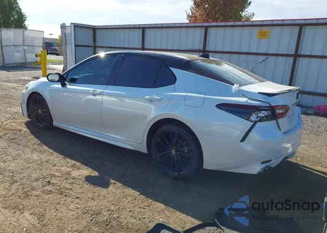 2023 Toyota Camry Xse V6 z USA, uszkodzony, nr VIN 4T1KZ1AK2PU086981